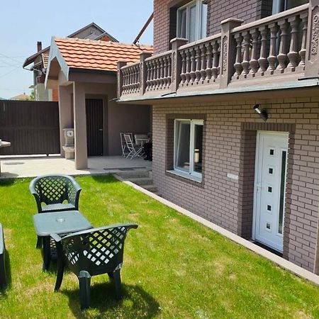 Garden Apartmani Ягодина Екстер'єр фото