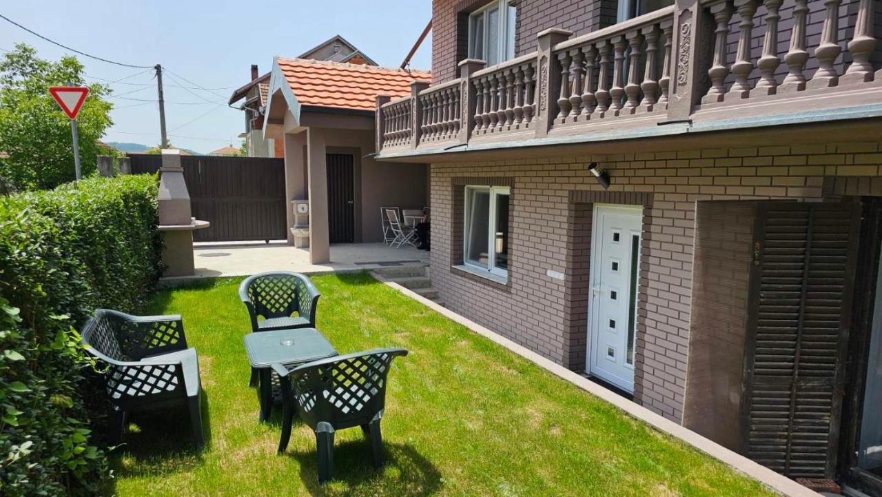 Garden Apartmani Ягодина Екстер'єр фото