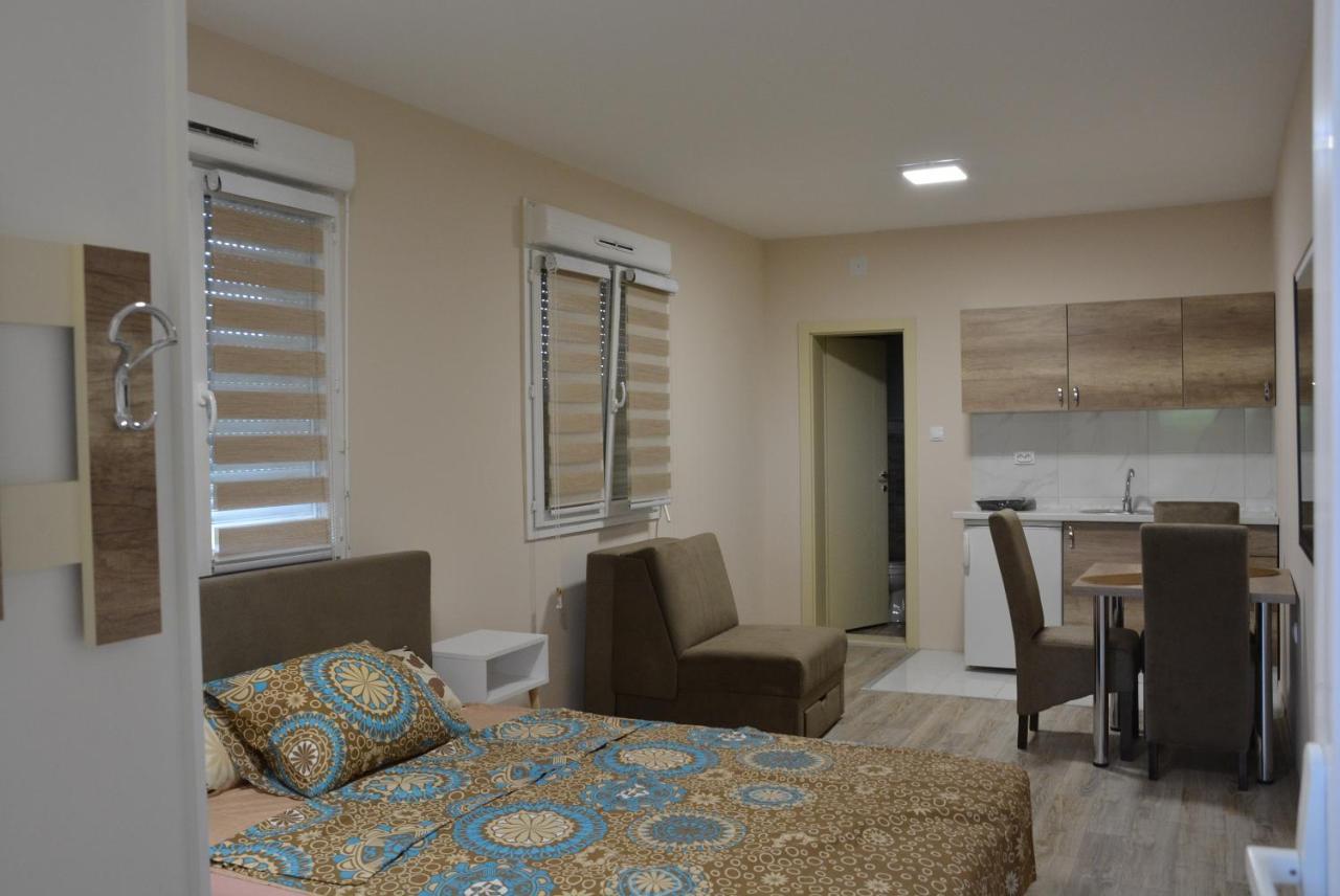 Garden Apartmani Ягодина Екстер'єр фото