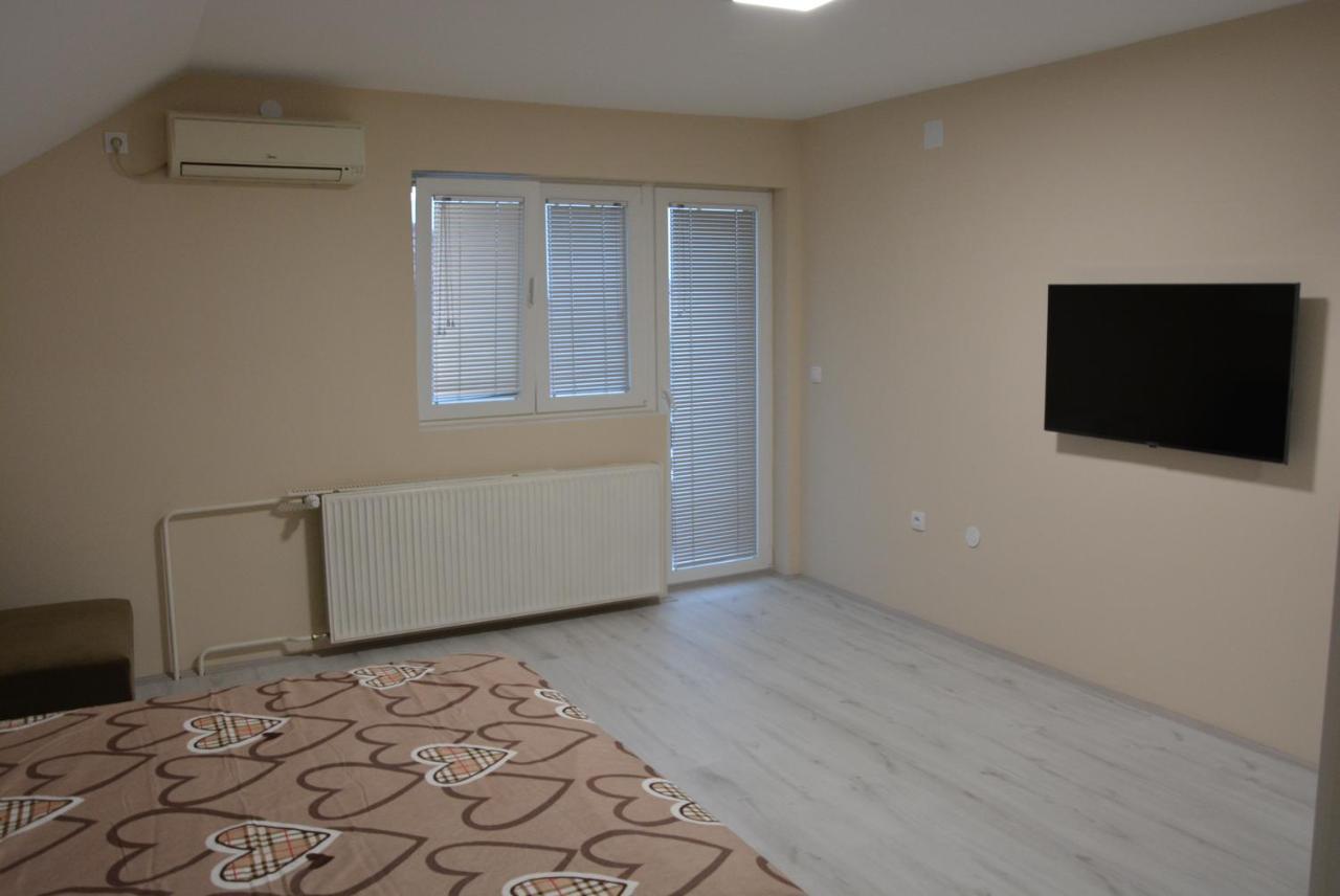 Garden Apartmani Ягодина Екстер'єр фото