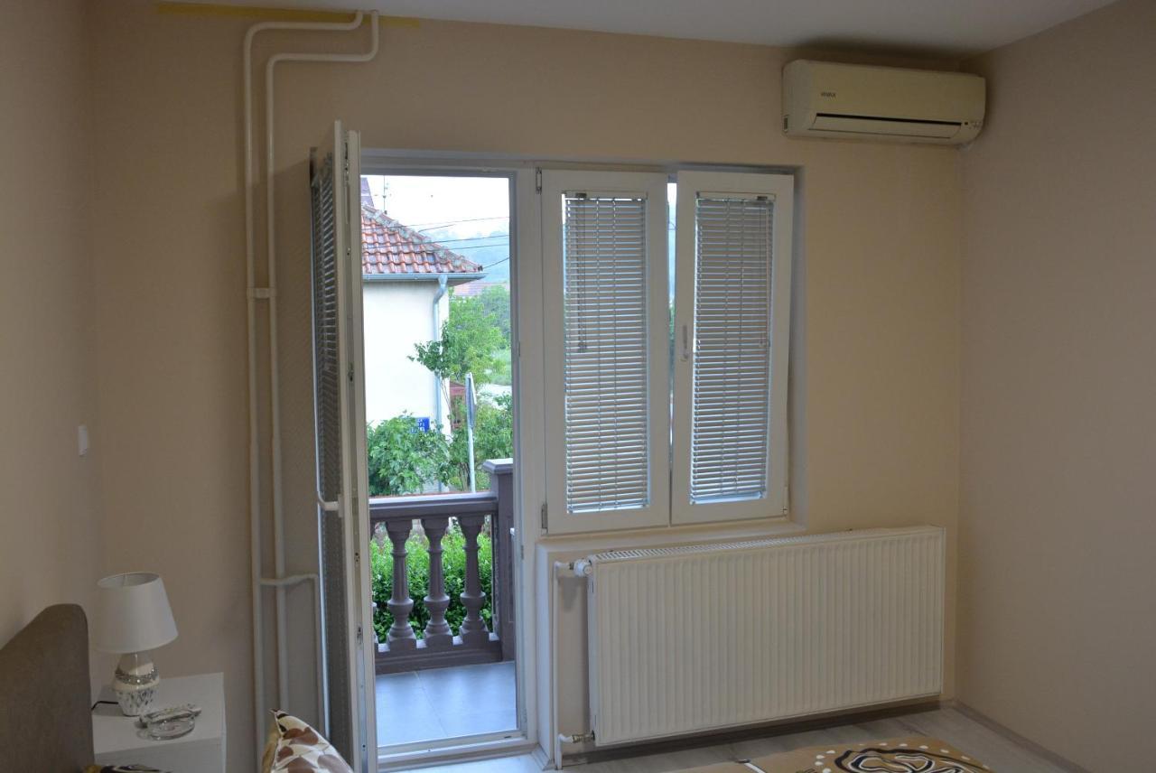 Garden Apartmani Ягодина Екстер'єр фото