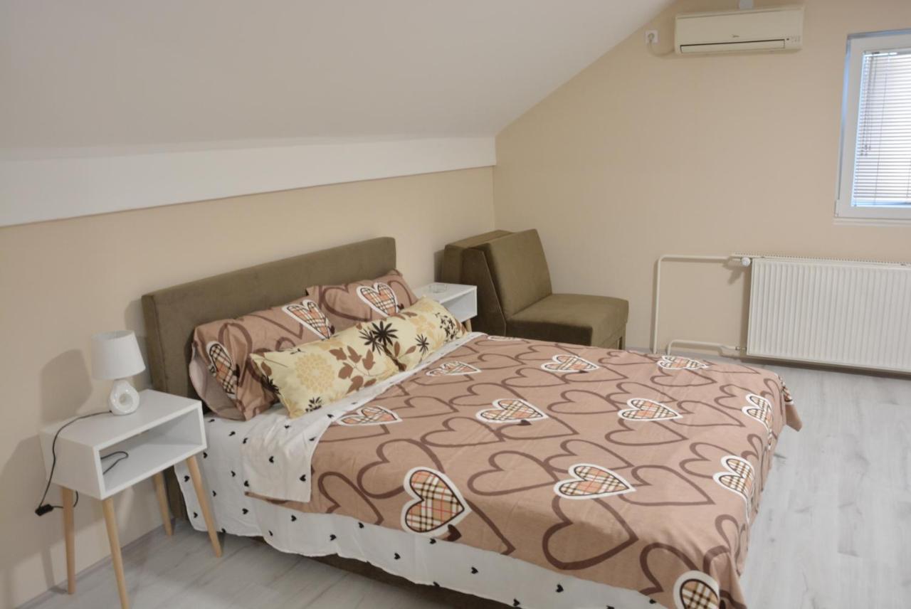 Garden Apartmani Ягодина Екстер'єр фото